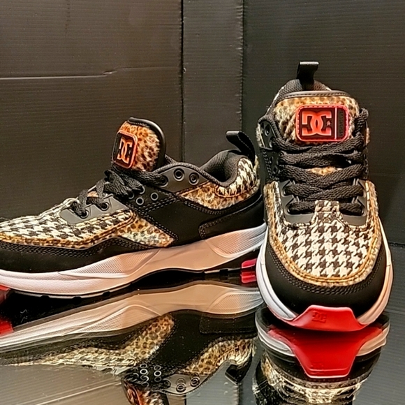 DC Shoes - New DC tennis shoes NWOB, black w Houndstooth and lepord sz 6